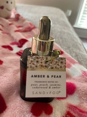 Amber and Pear by S+F